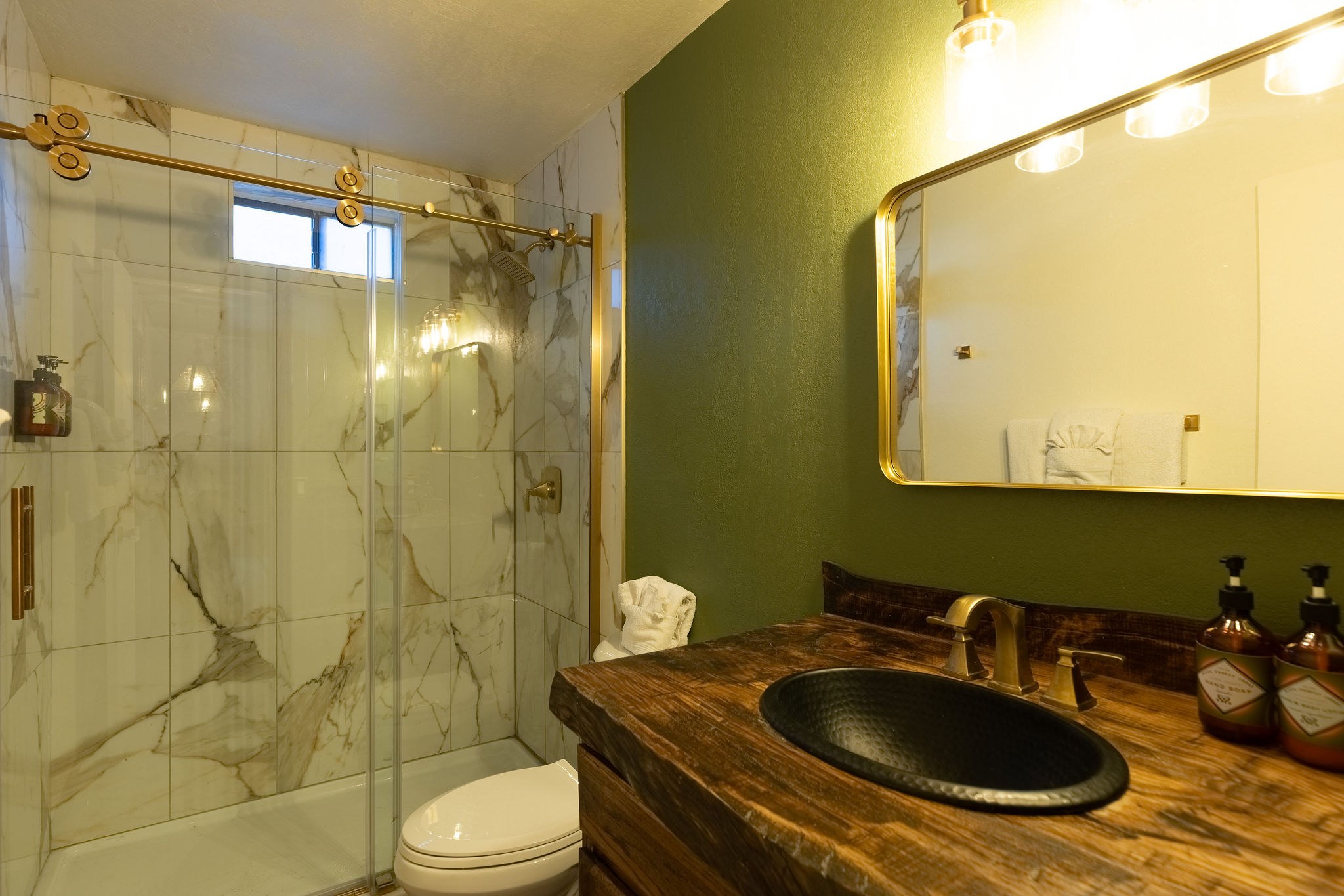 Double Queen interior at The Burgundy — view 6